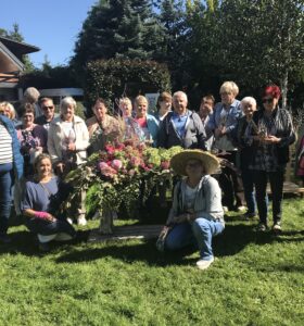 Seniorzy w Zielonym Zakątku – ogrodnicze inspiracje